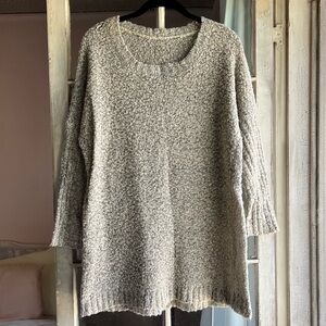 Brandy Melville Grey Boucle Cozy Knit Long Sleeve Round Neck Sweater